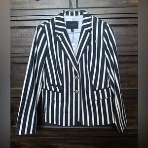 Women’s Banana Republic Striped White and Blue Blazer 6P